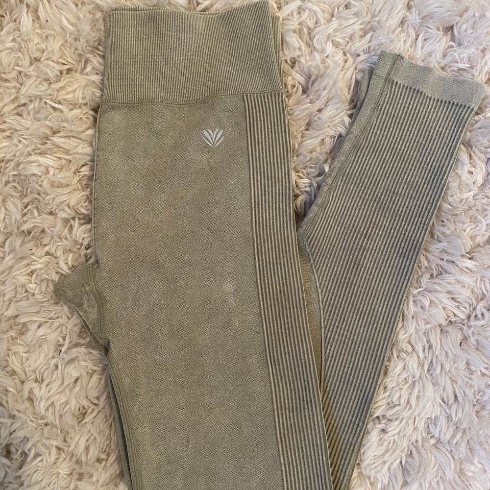 Forever 21 leggings